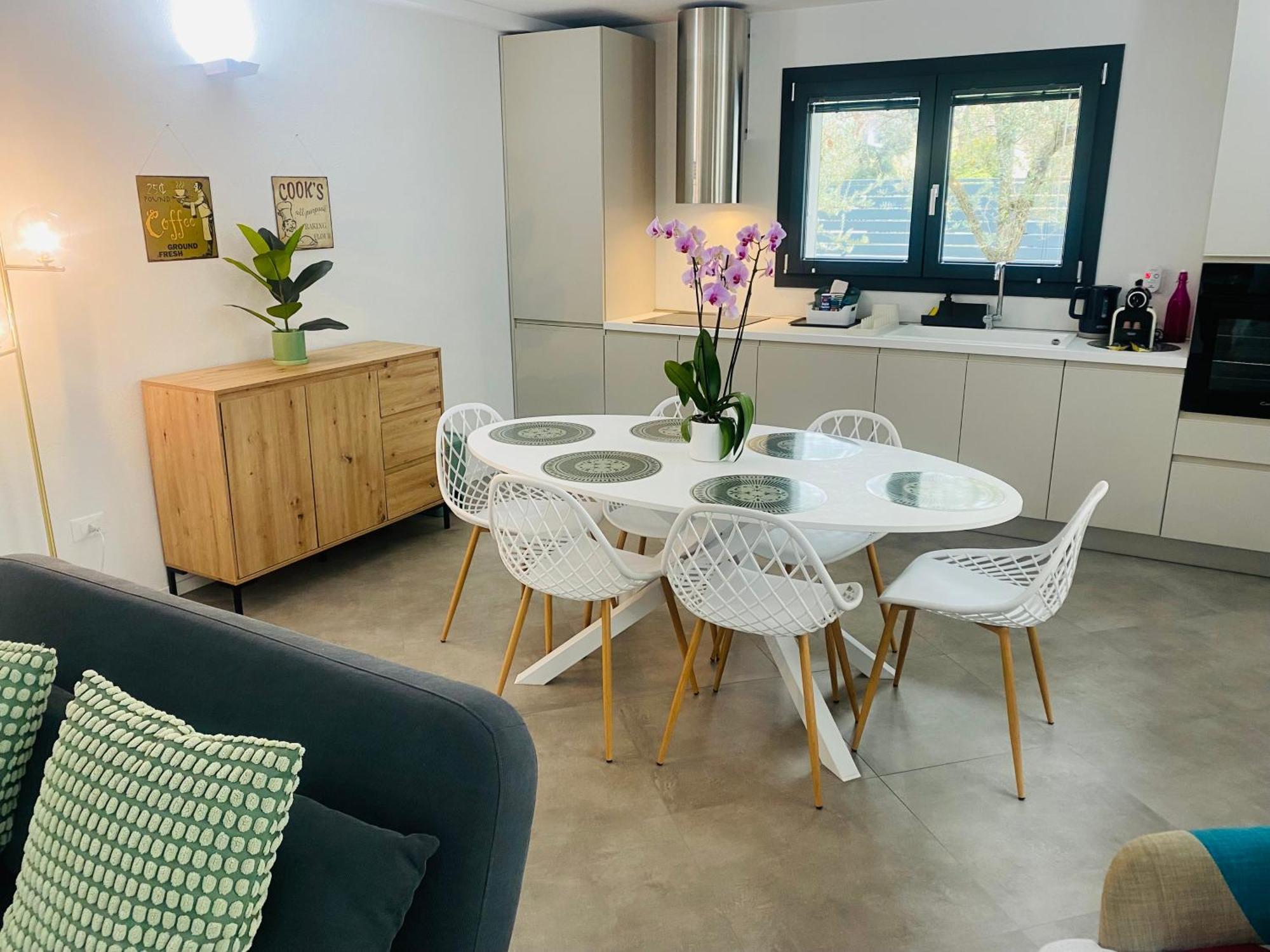 Apartamento Elisa A - In Front Of The Walls Of